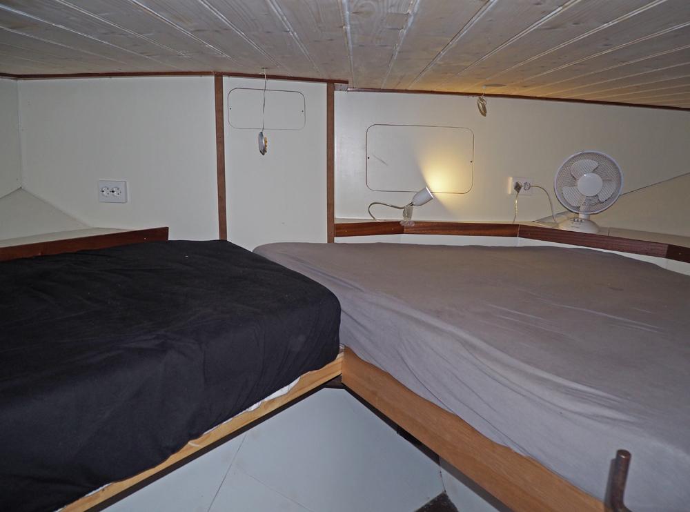 Aft cabin, Accommodation